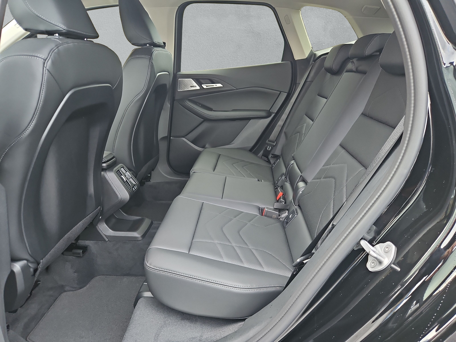 BMW 220i Active Tourer Luxury Line DKG-image-11