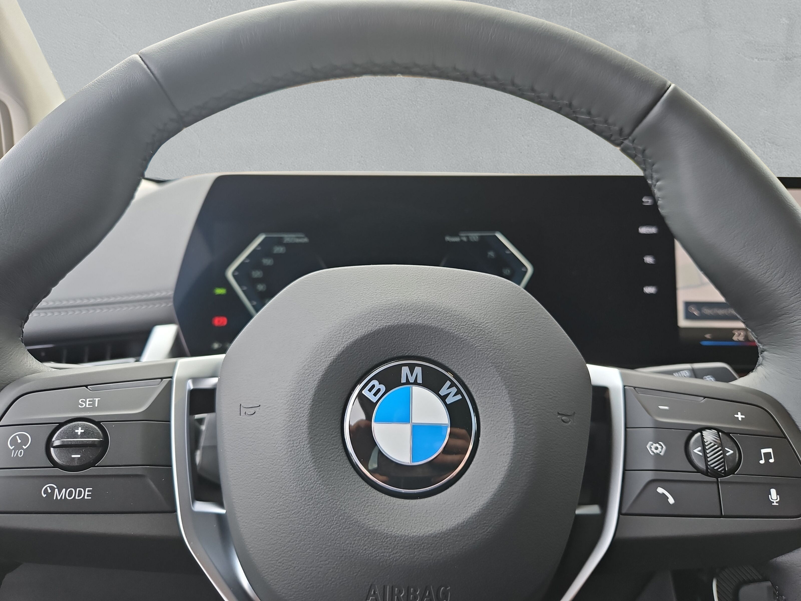 BMW 220i Active Tourer Luxury Line DKG-image-18