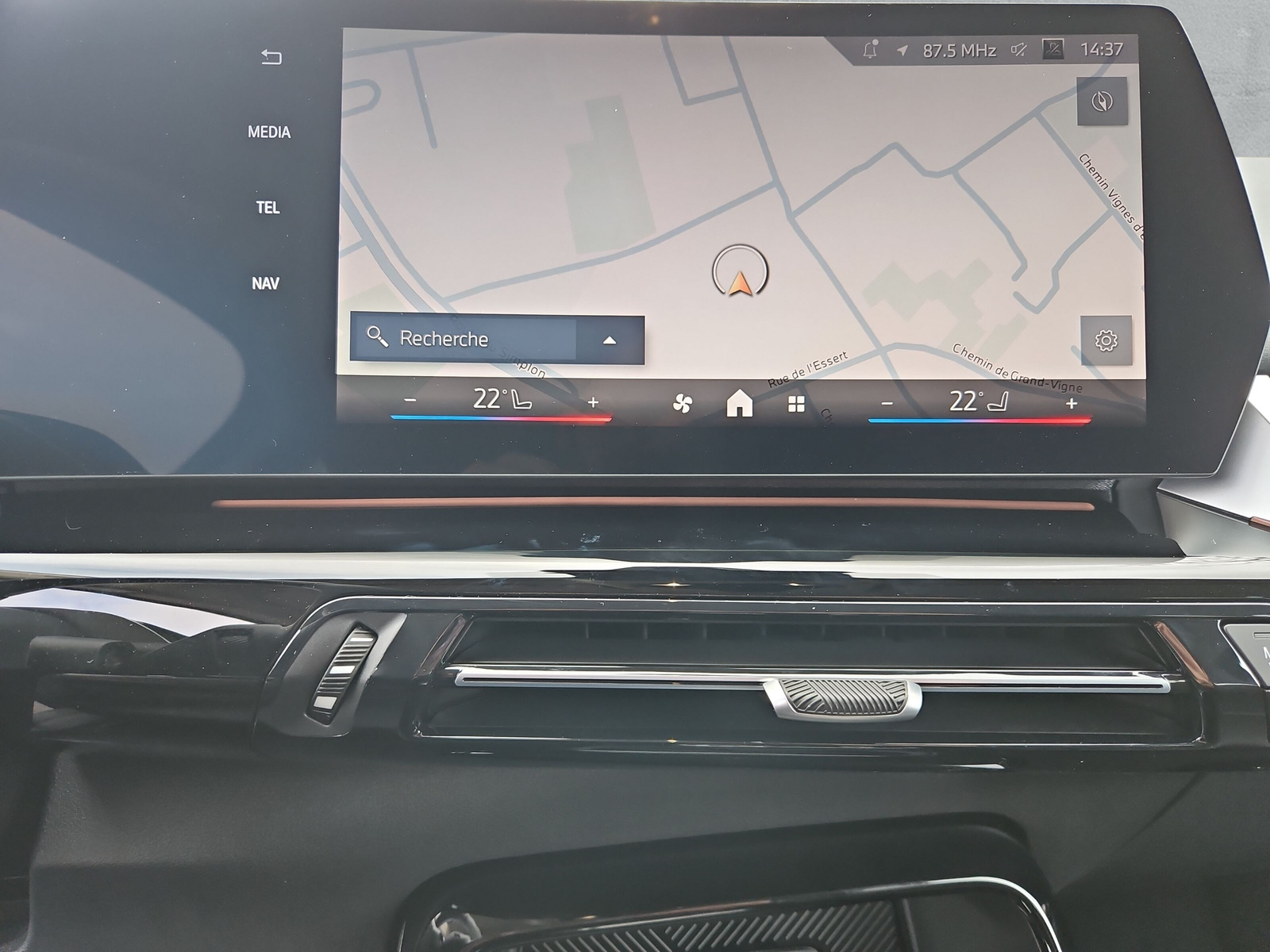 BMW 220i Active Tourer Luxury Line DKG-image-14
