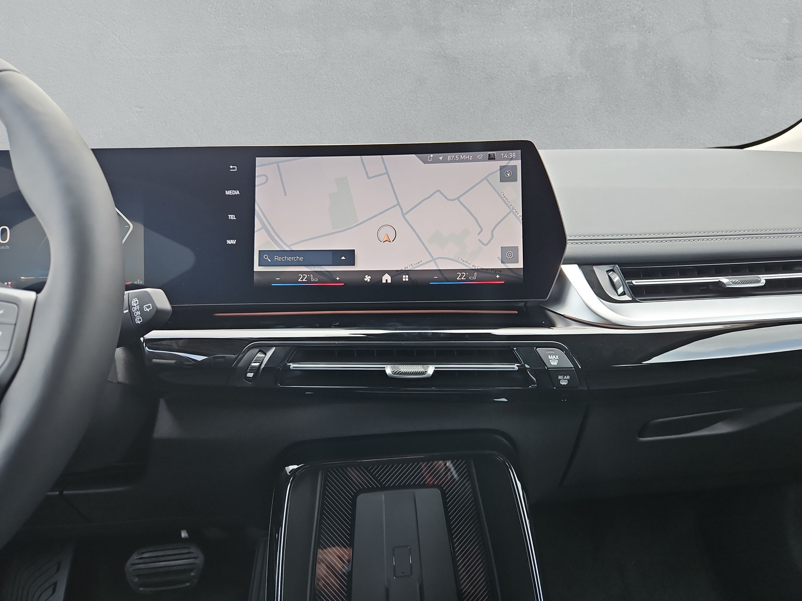 BMW 220i Active Tourer Luxury Line DKG-image-13