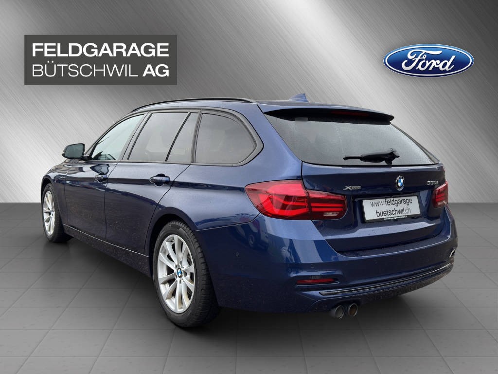 BMW 330i xDrive Touring Sport Line-showroom-element-3