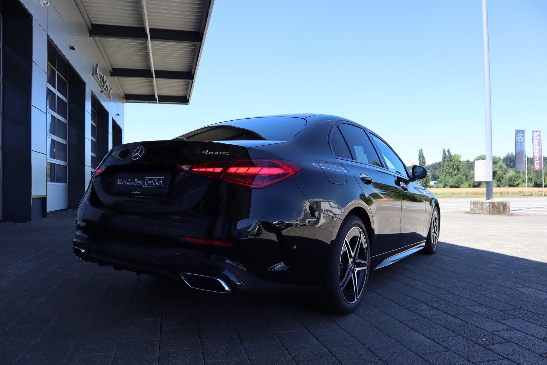 MERCEDES-BENZ C 200 AMG Line 4 Matic-showroom-element-1