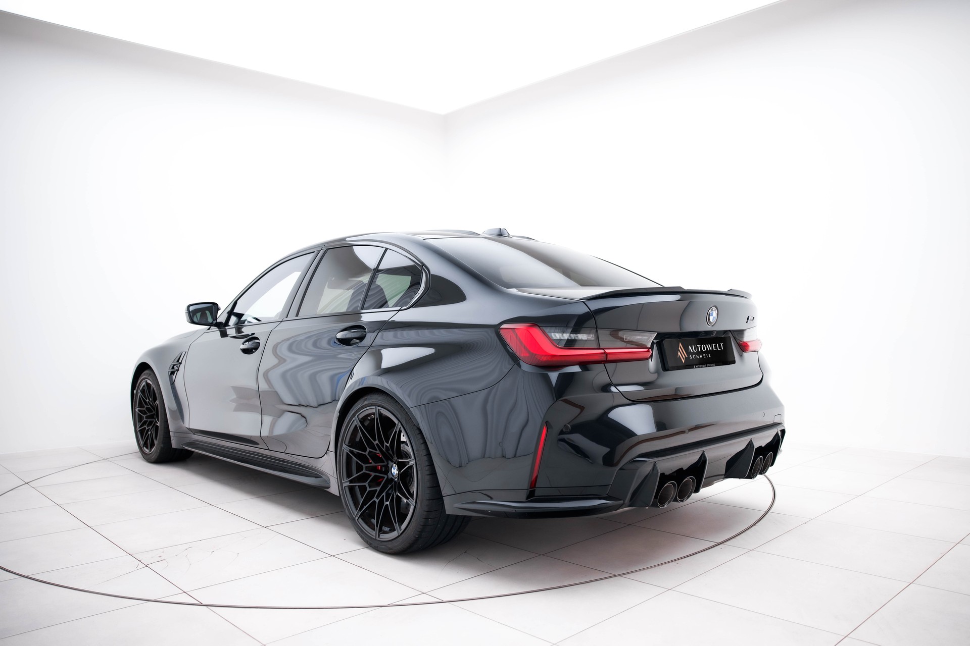 BMW M3 Competition M xDrive-image-2
