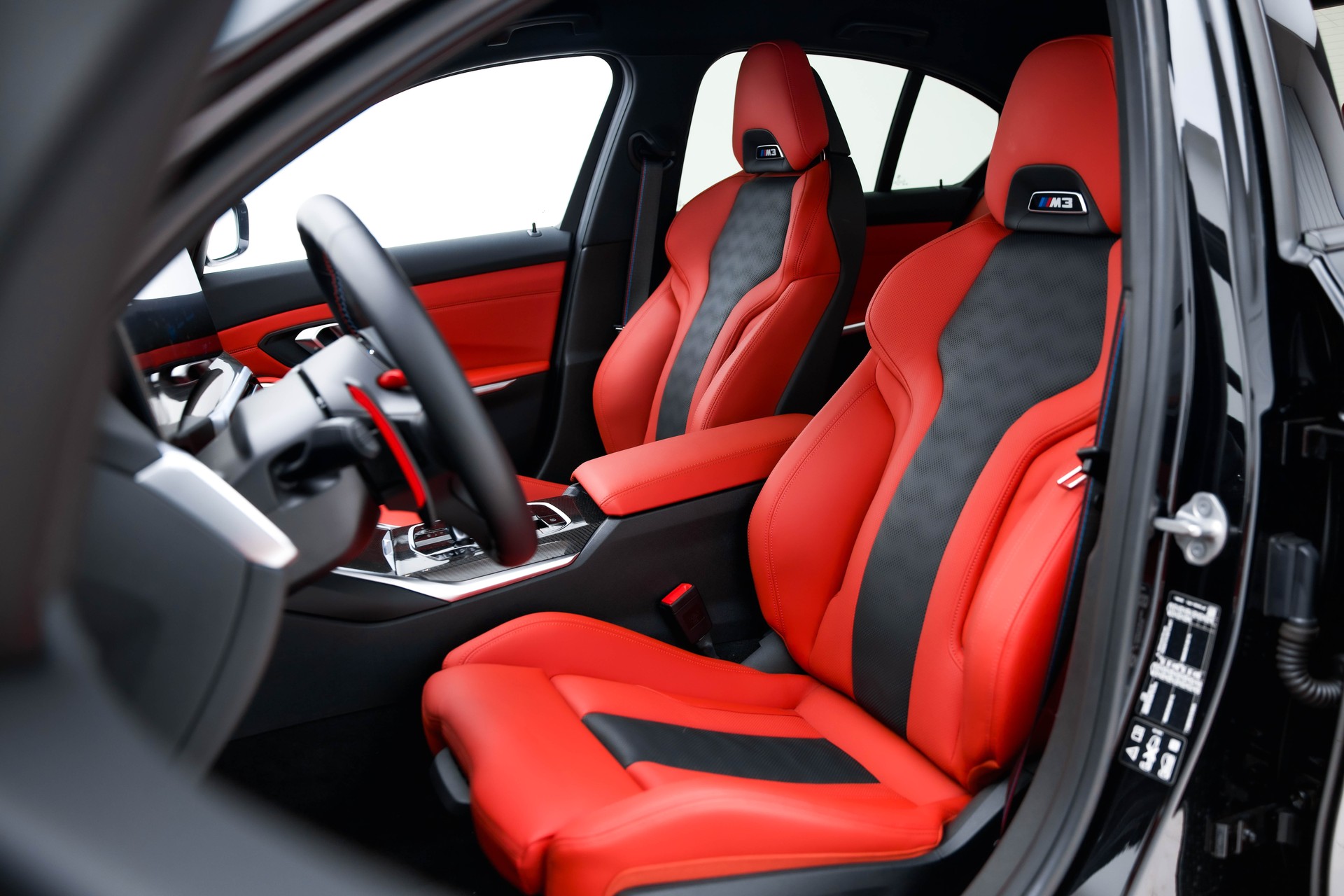 BMW M3 Competition M xDrive-image-13