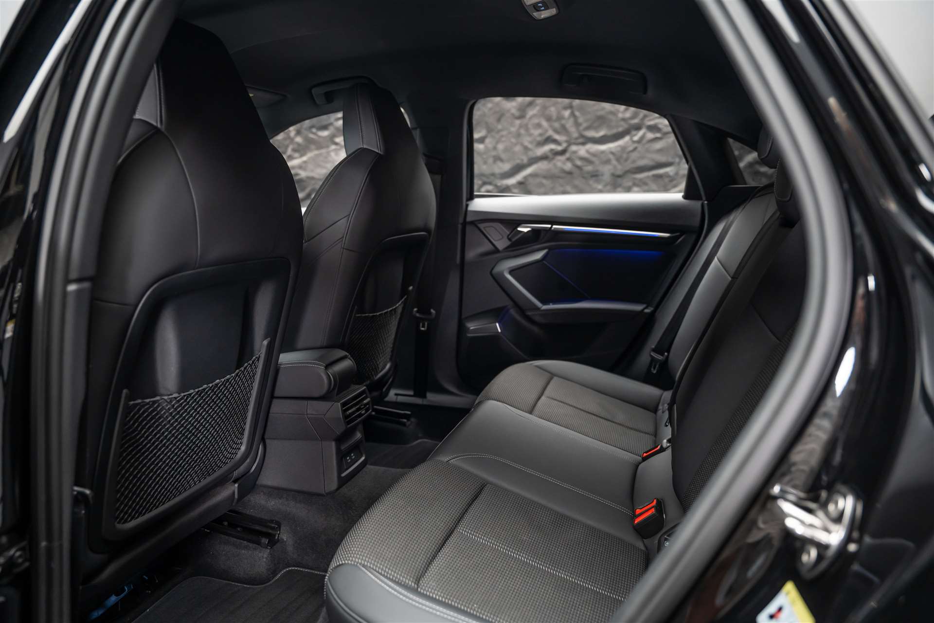 AUDI S3 Limousine 2.0 TFSI quattro S-tronic *Bang&Olufsen*-image-10