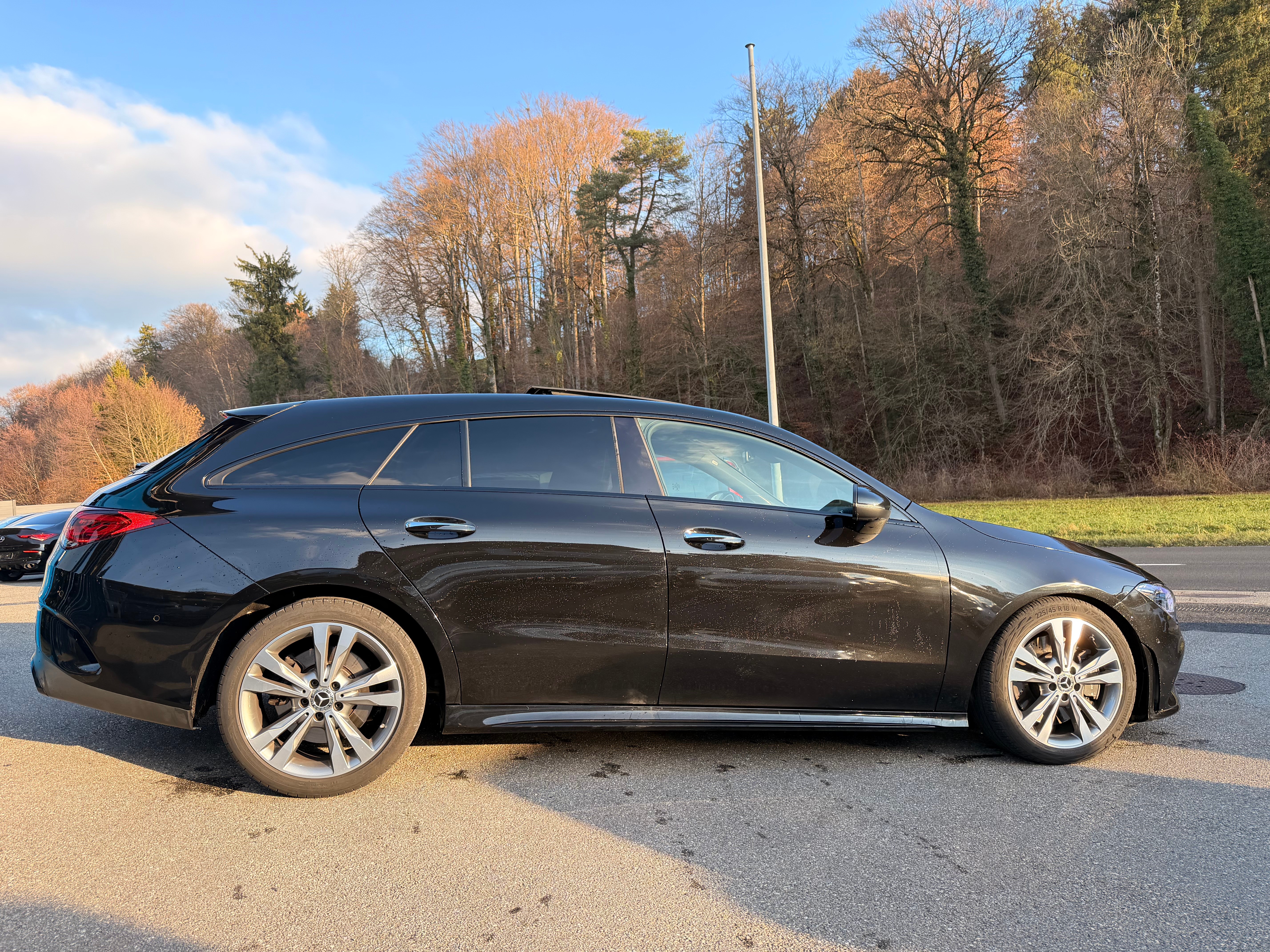 MERCEDES-BENZ CLA Shooting Brake 250 4Matic 7G-DCT AMG Line Kaufen