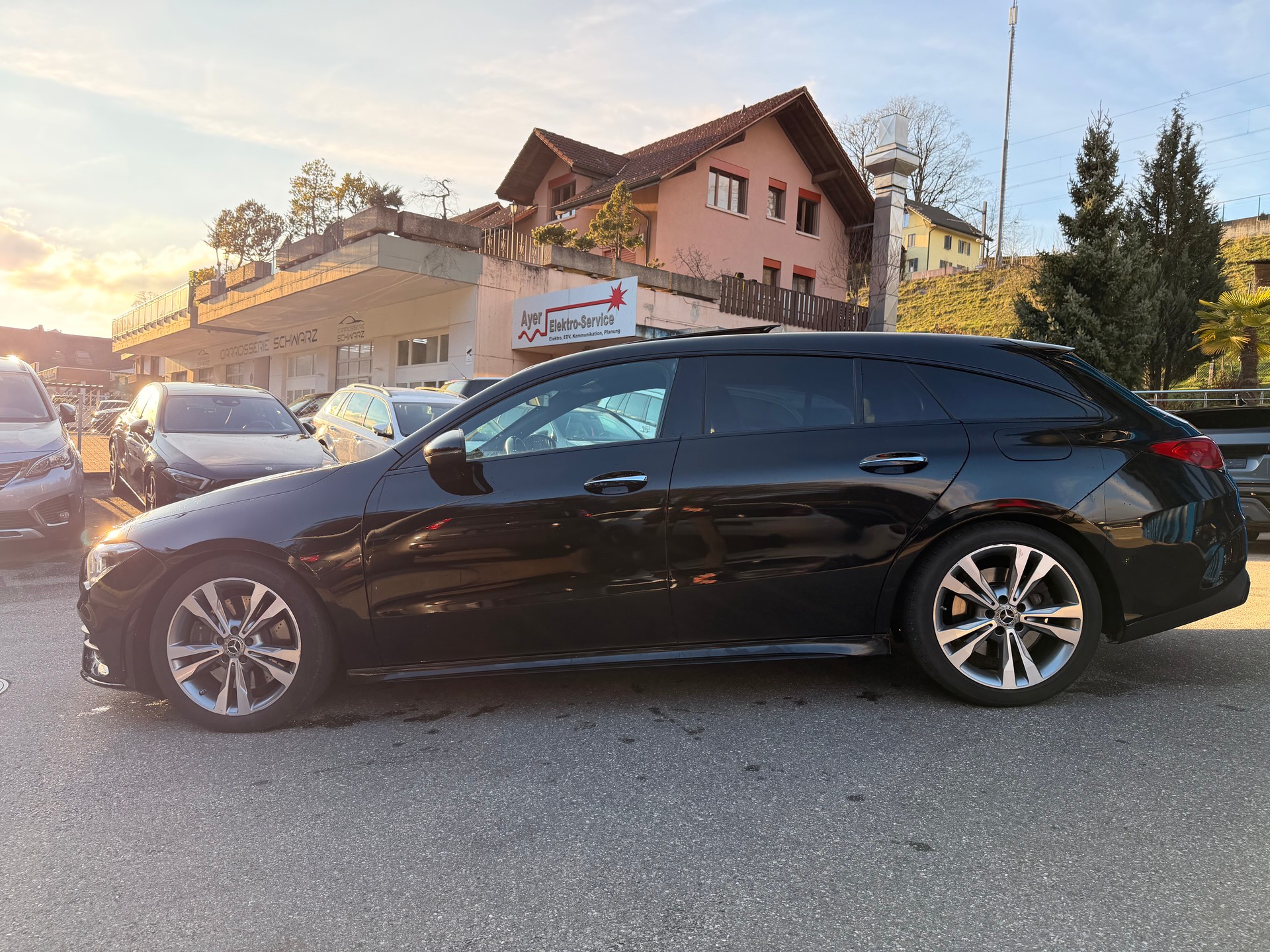 MERCEDES-BENZ CLA Shooting Brake 250 4Matic 7G-DCT AMG Line Kaufen