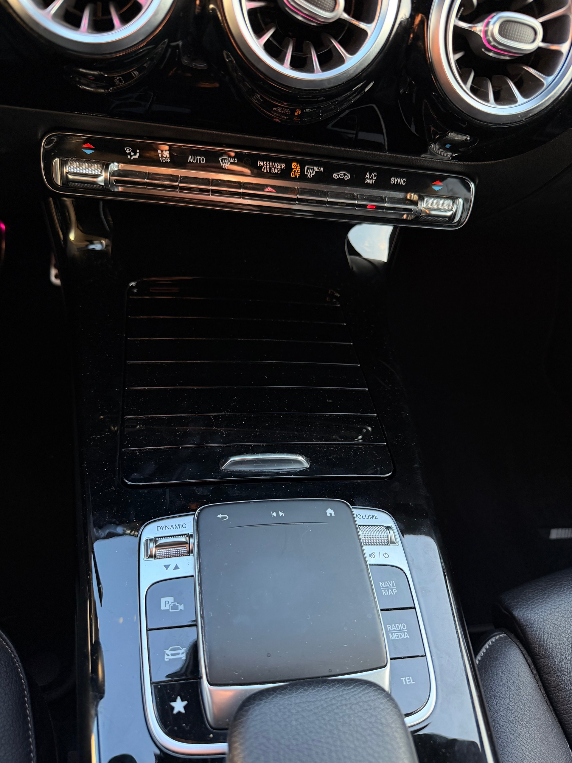 MERCEDES-BENZ CLA Shooting Brake 250 4Matic 7G-DCT AMG Line Kaufen