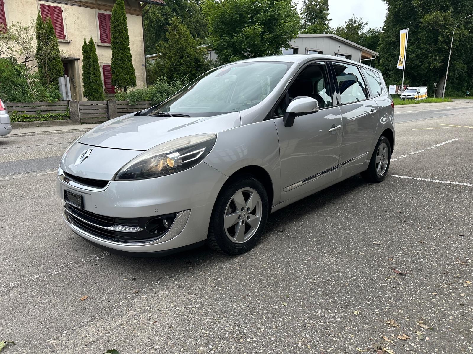 RENAULT Grand Scénic 1.5 dCi Dynamique EDC-showroom-element-1