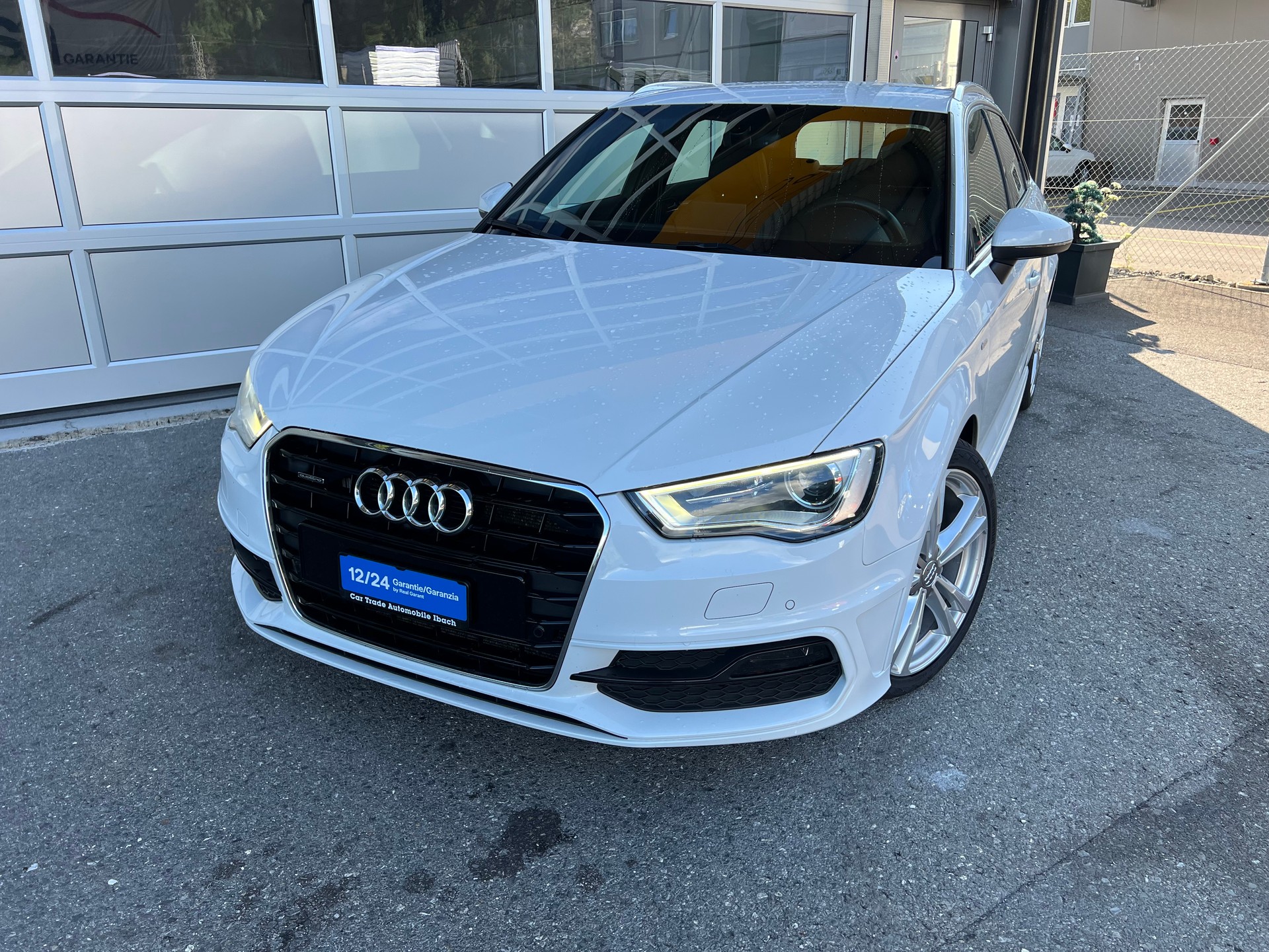 AUDI A3 Sportback 2.0 TDI Ambiente quattro S-tronic *** Navi * Rückfahrkamera * Radio DAB * frisch ab MFK ****-showroom-element-1