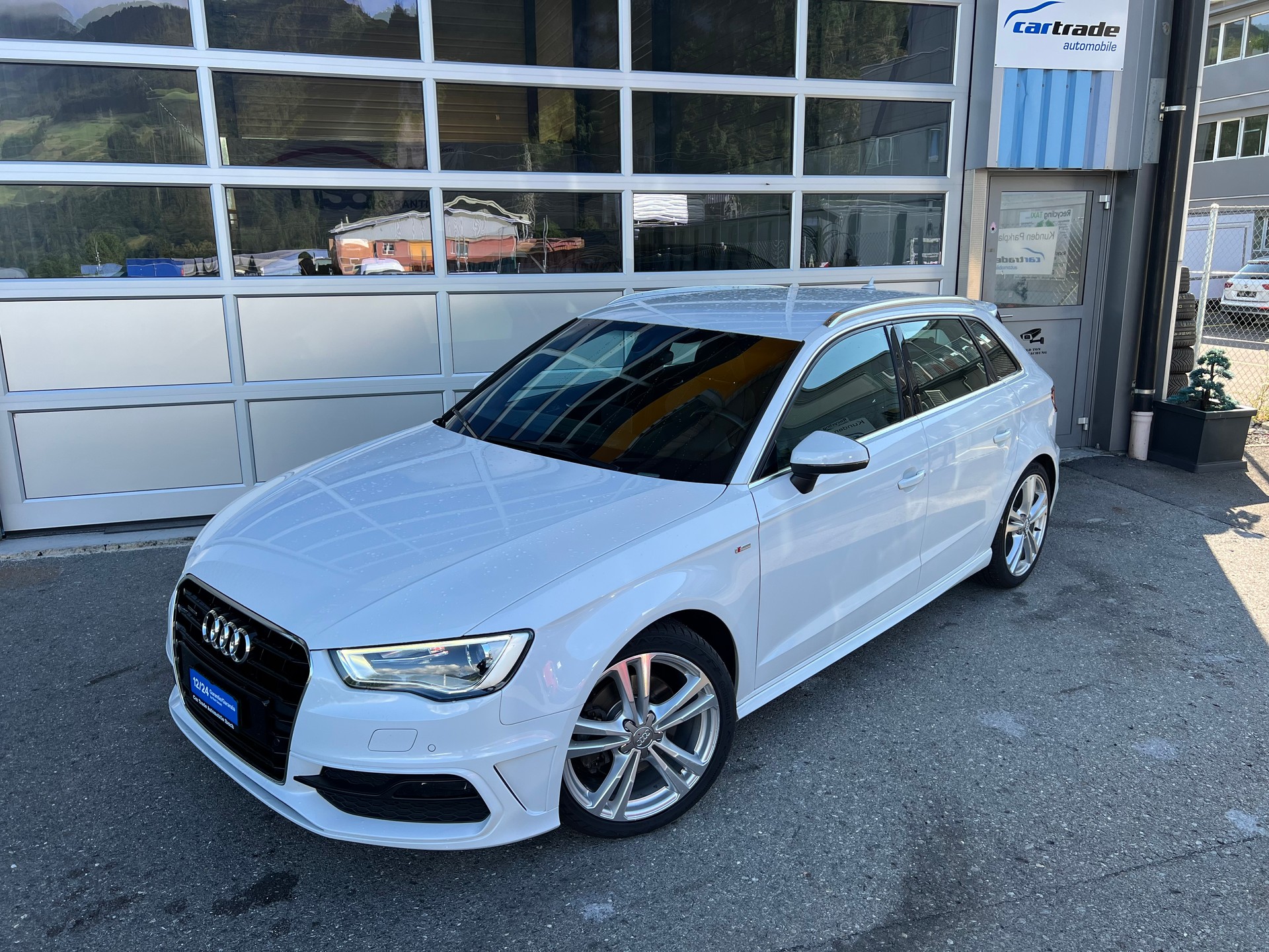 AUDI A3 Sportback 2.0 TDI Ambiente quattro S-tronic *** Navi * Rückfahrkamera * Radio DAB * frisch ab MFK ****