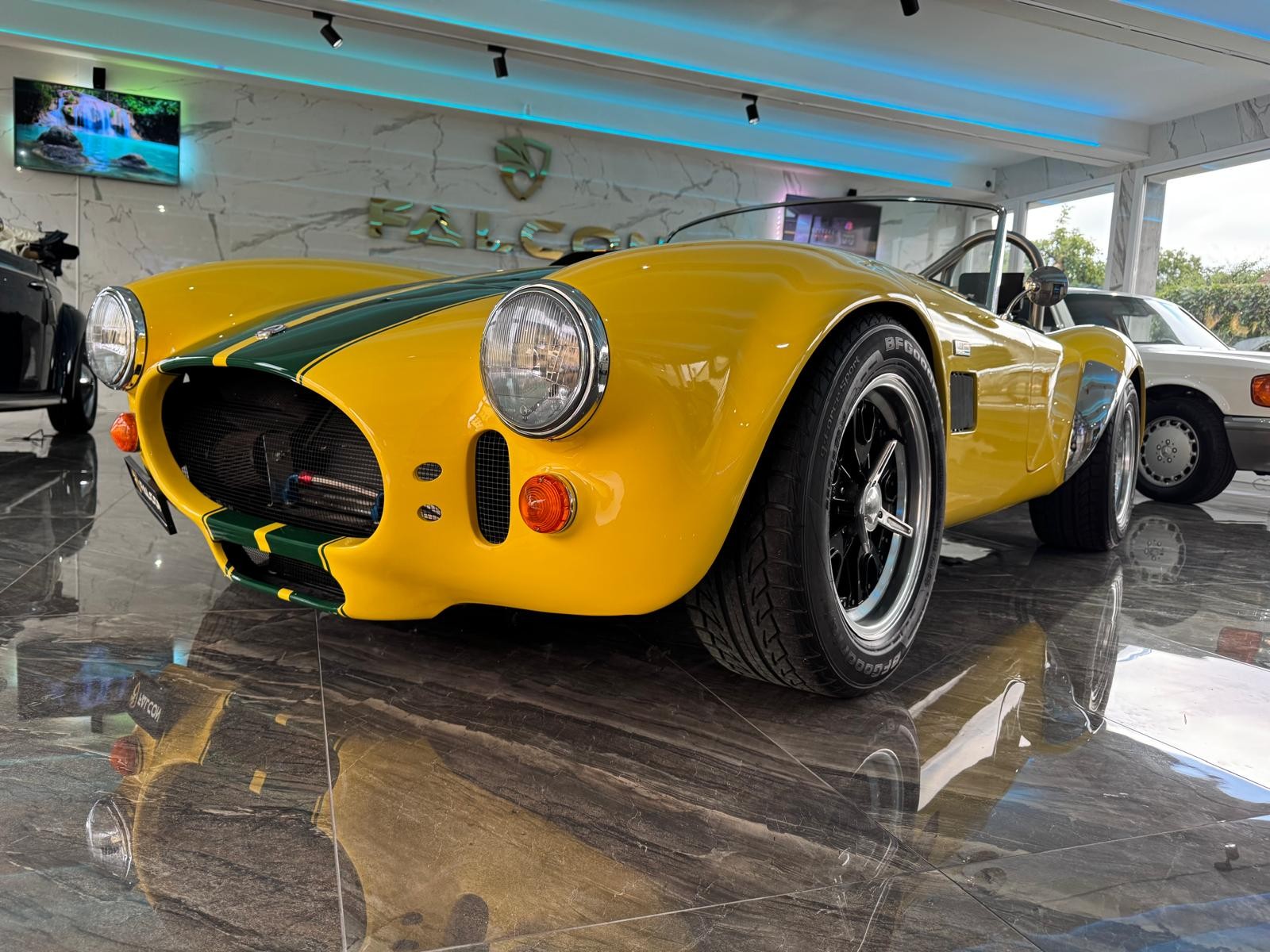 AC Cobra HS 427-showroom-element-1