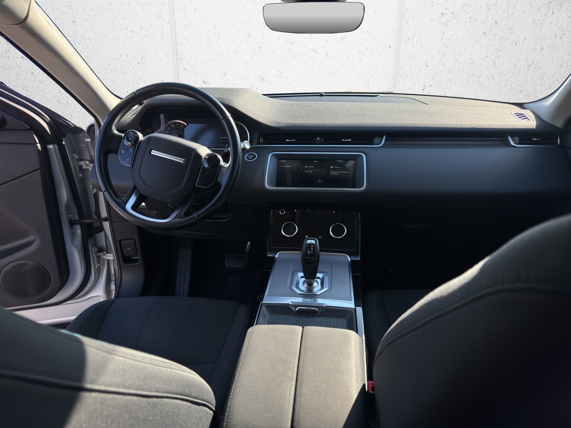 LAND ROVER Range Rover Evoque 2.0 TD4 SE Dynamc AT9-image-13