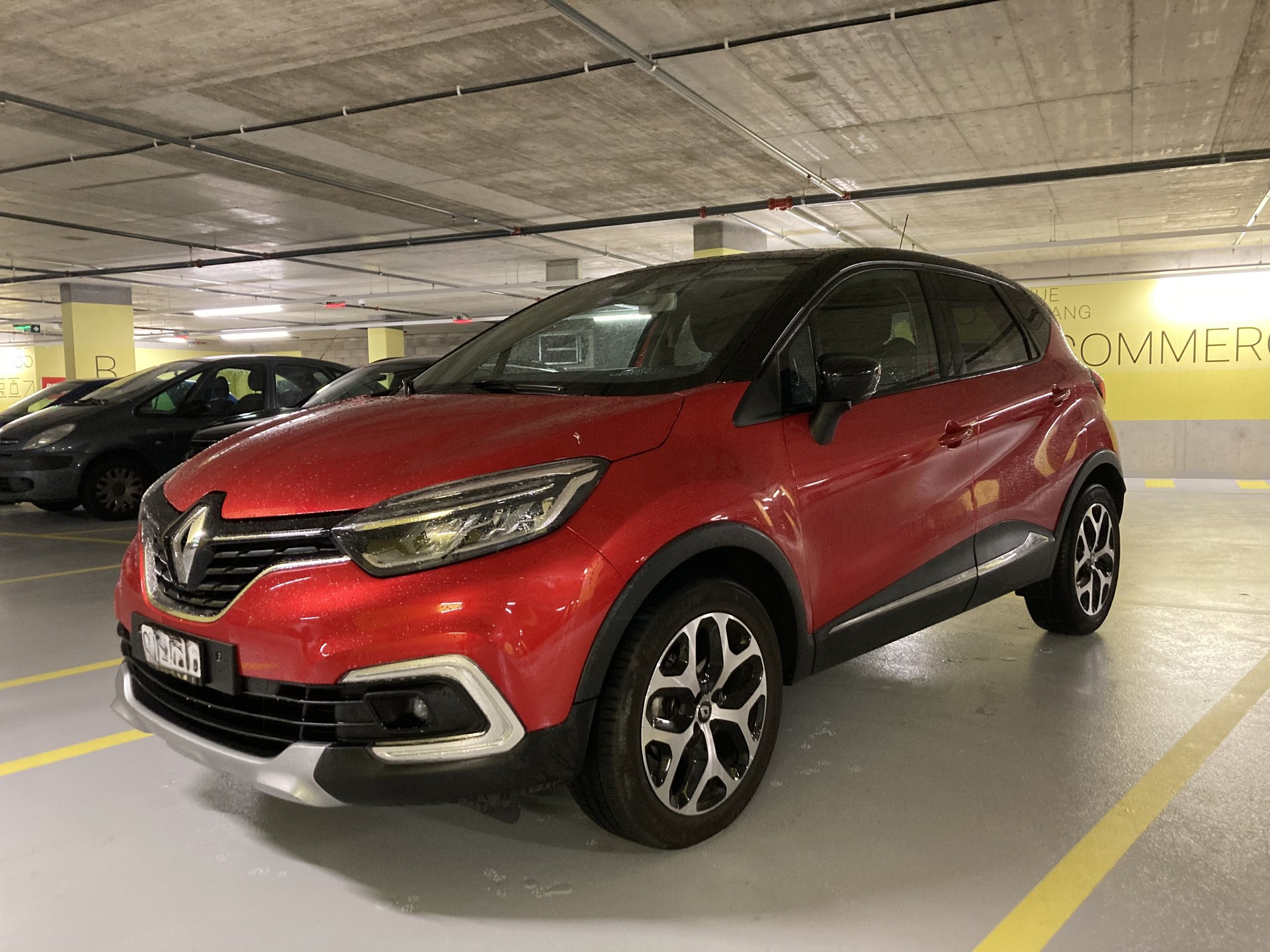 RENAULT Captur 1.2 T 16V Intens EDC