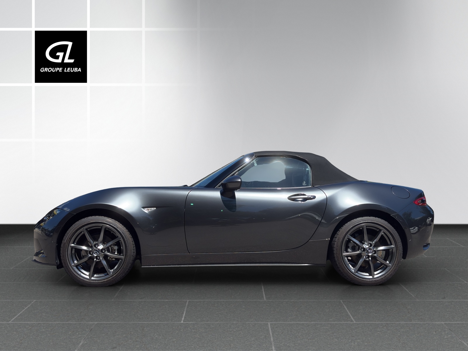 MAZDA MX-5 Skyactiv-G 184 Exclusive-line-showroom-element-3