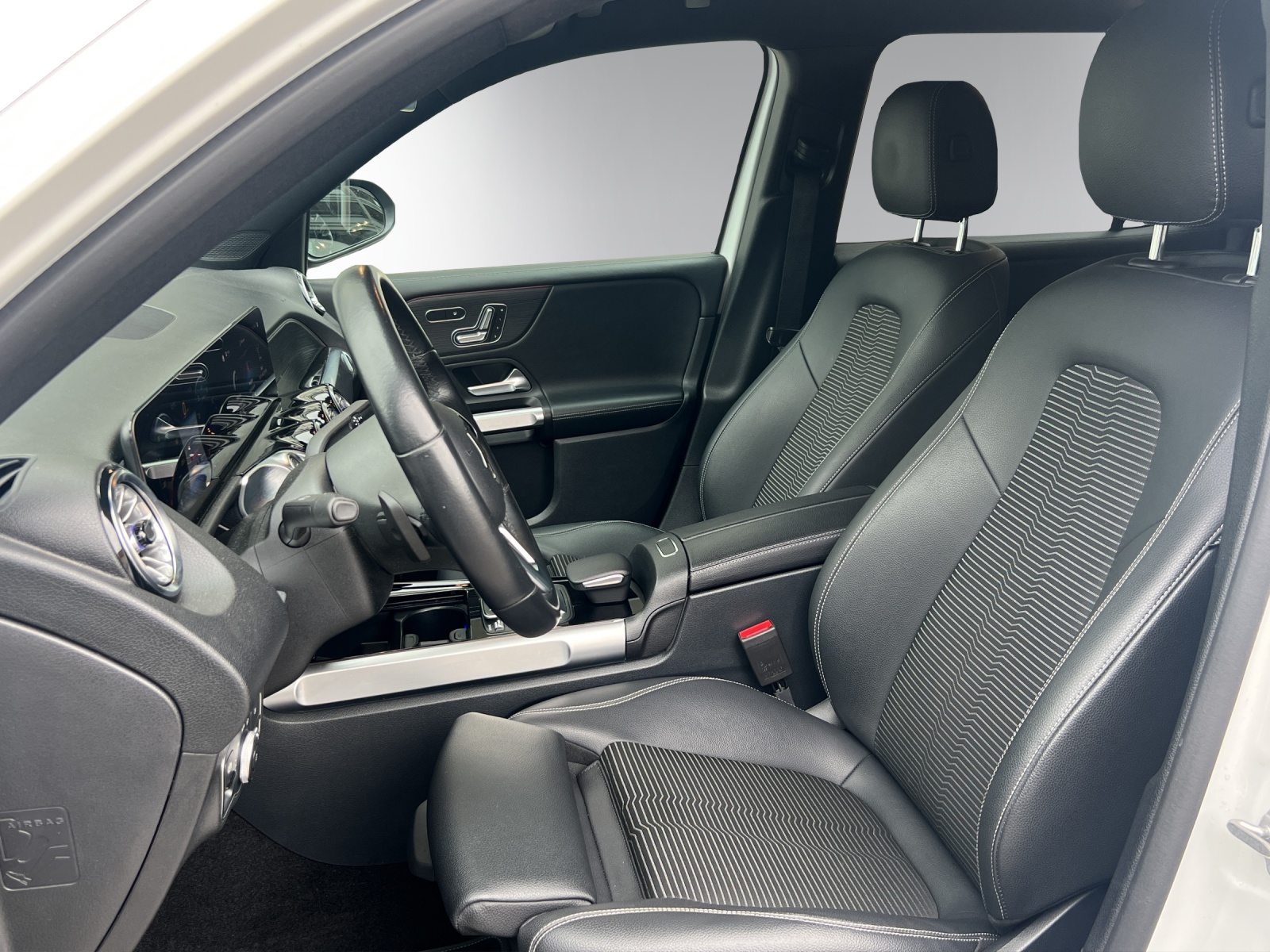 Image MERCEDES-BENZ GLB-200 GLB 200 Progressive 4M