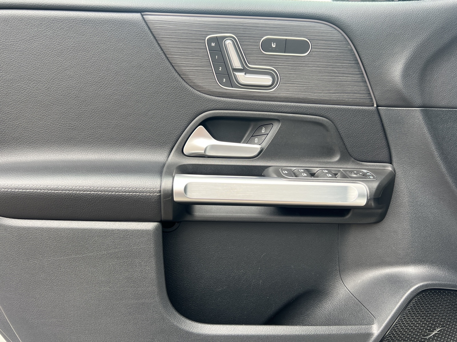 Image MERCEDES-BENZ GLB-200 GLB 200 Progressive 4M