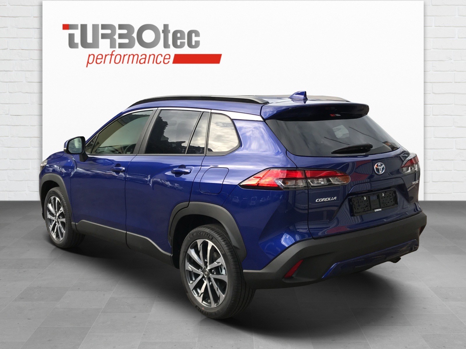 TOYOTA Corolla Cross 2.0 4WD Trend e-CVT-showroom-element-2