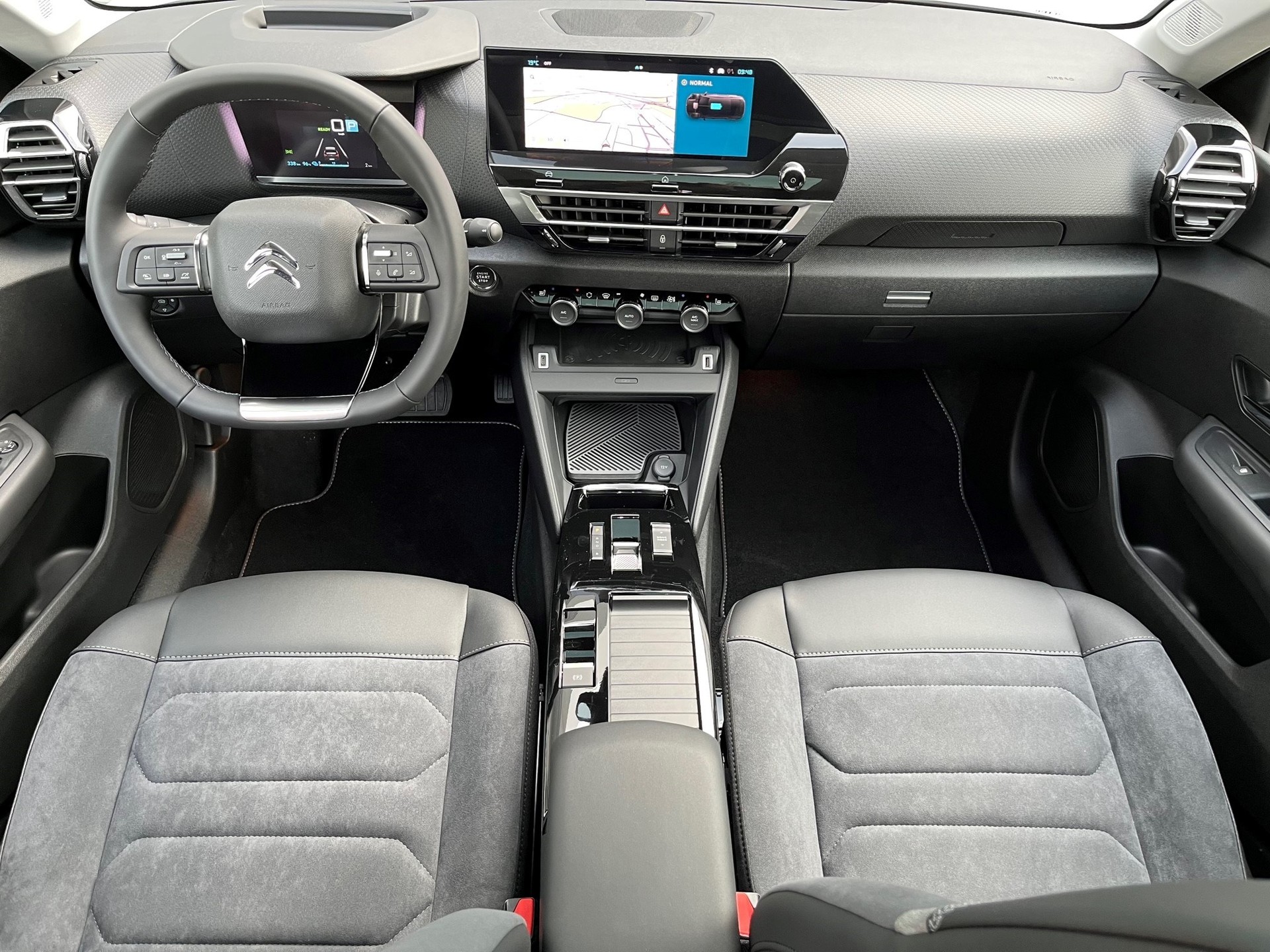 CITROEN C4 X 100 kW Shine Pack-image-4