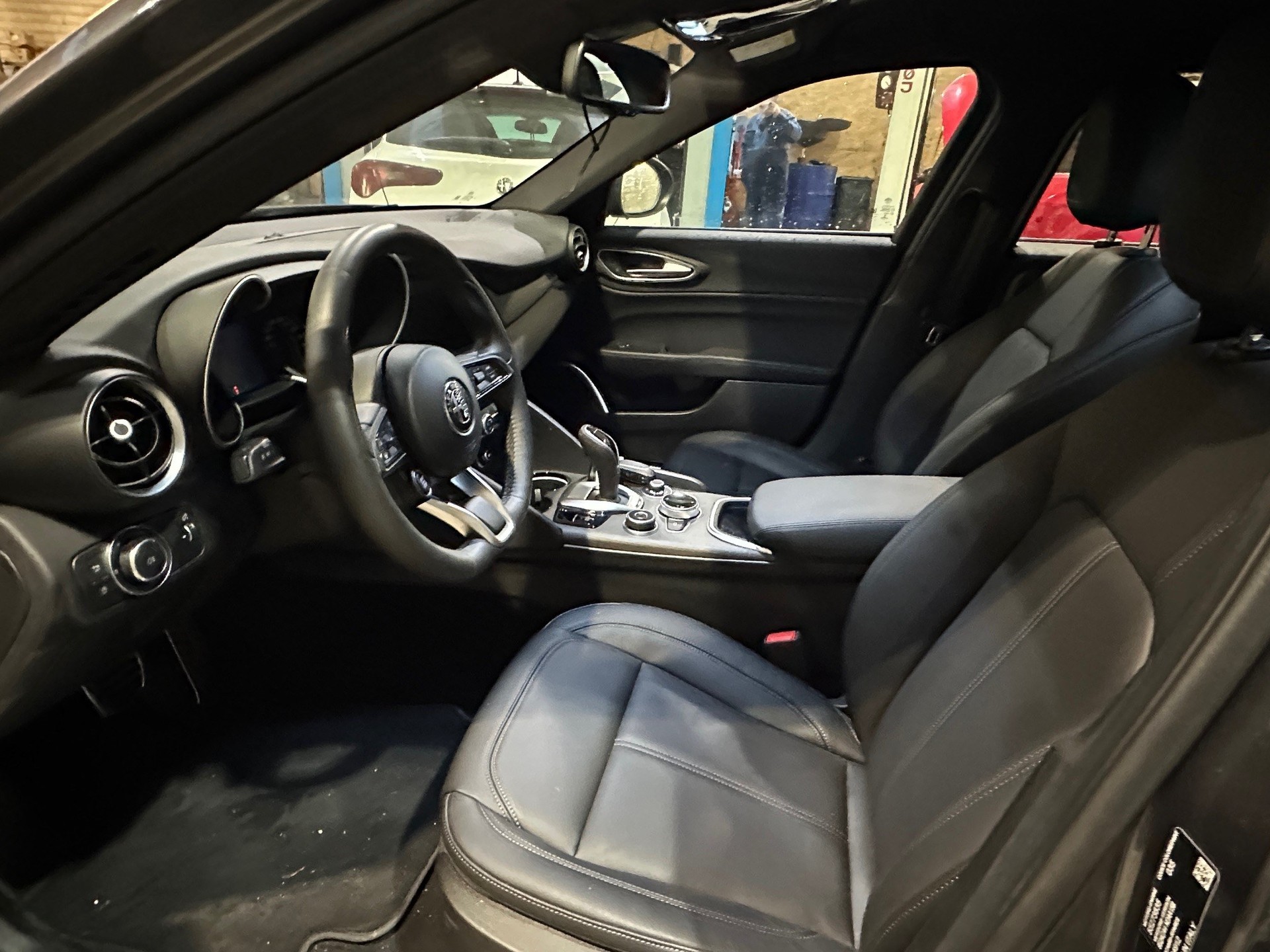 ALFA ROMEO Giulia 2.0 Ti Q4 AT8-image-9