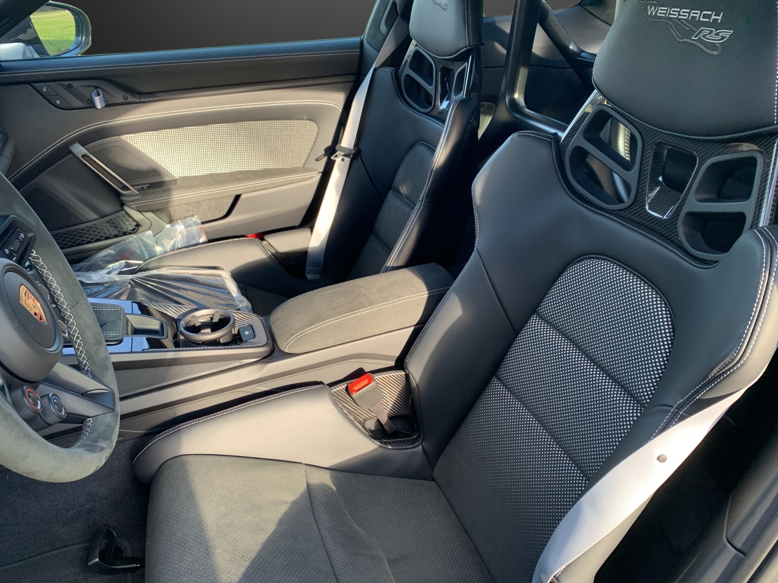 PORSCHE 911 GT3 RS-image-7