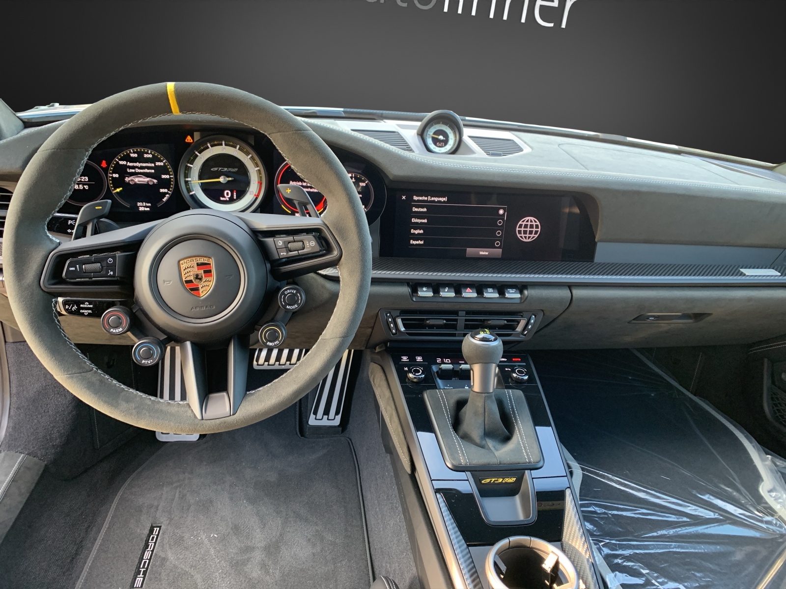 PORSCHE 911 GT3 RS-image-9