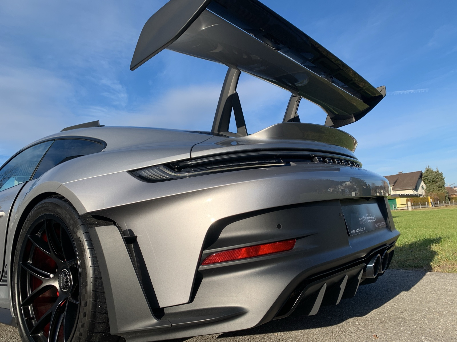 PORSCHE 911 GT3 RS-image-13