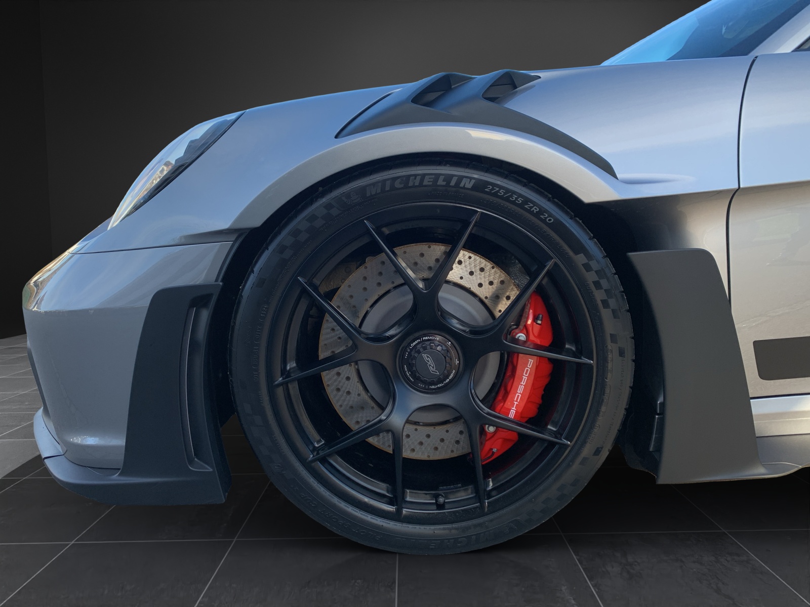 PORSCHE 911 GT3 RS-image-11