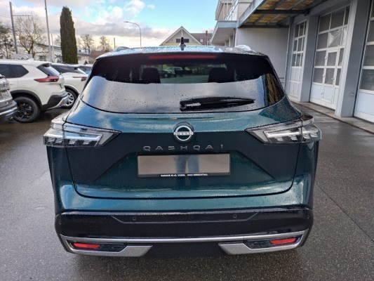 NISSAN Qashqai 1.3MHEV Tekna 4x4-showroom-element-2