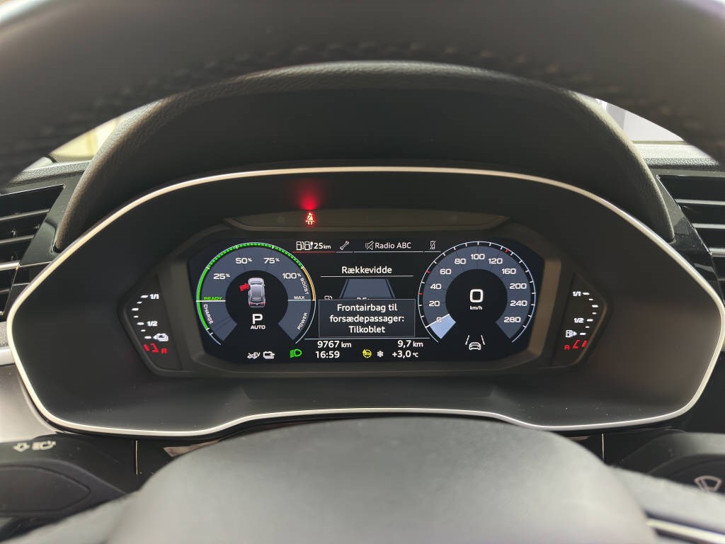 AUDI Q3 1.4 45 TFSI e S-Tronic-image-9