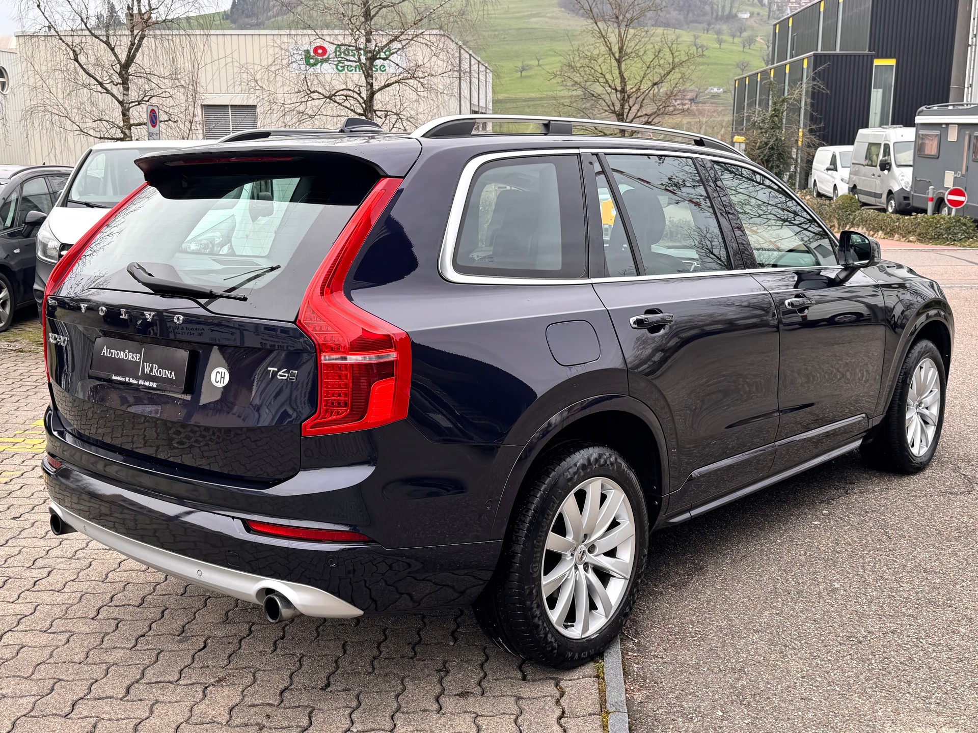 VOLVO XC90 T6 AWD Momentum Geartronic-showroom-element-2