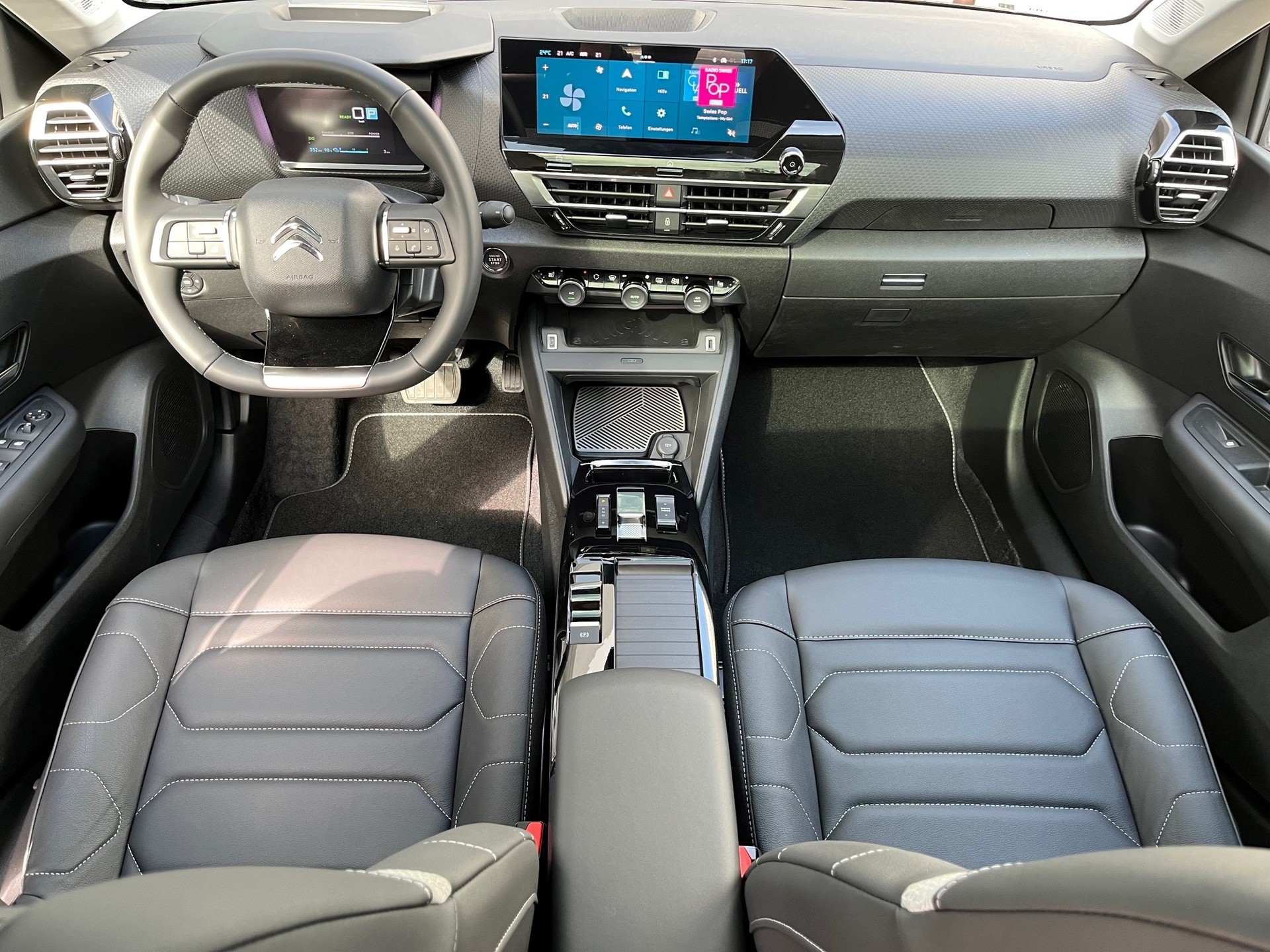 CITROEN C4 X 100 kW Shine Pack-image-4