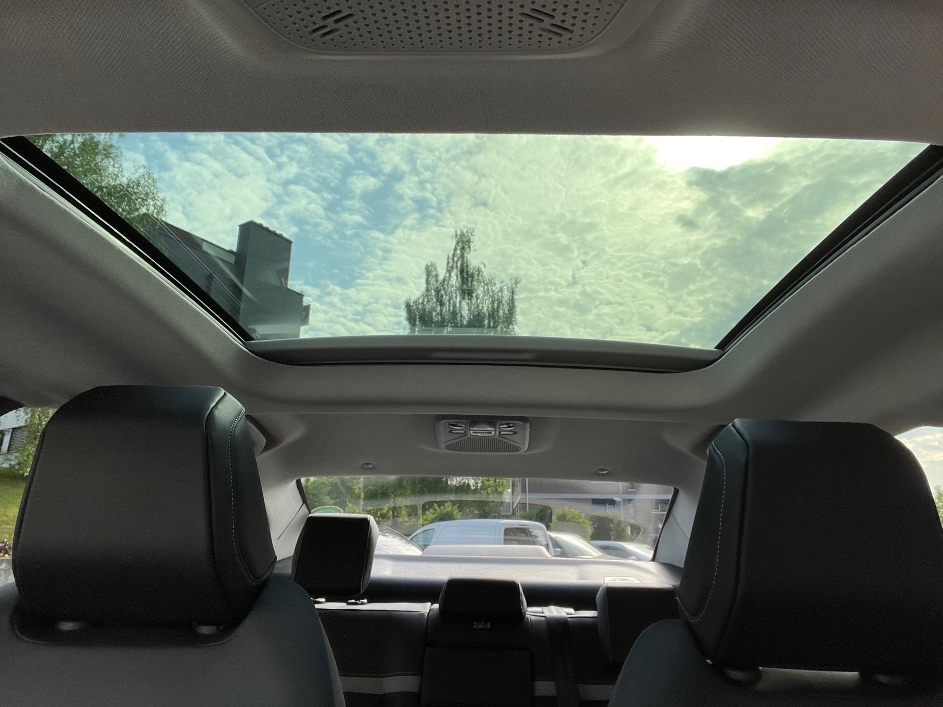 CITROEN C4 X 100 kW Shine Pack-image-9