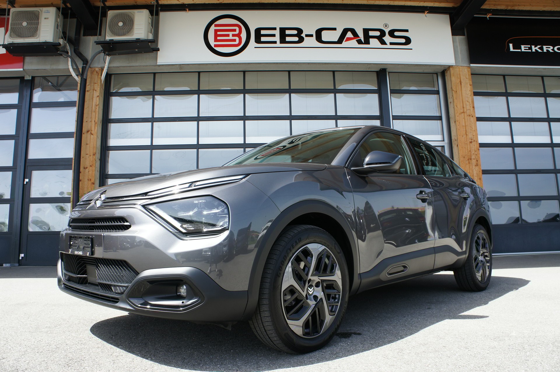 CITROEN C4 1.2 Pure Tech Swiss Edition EAT8