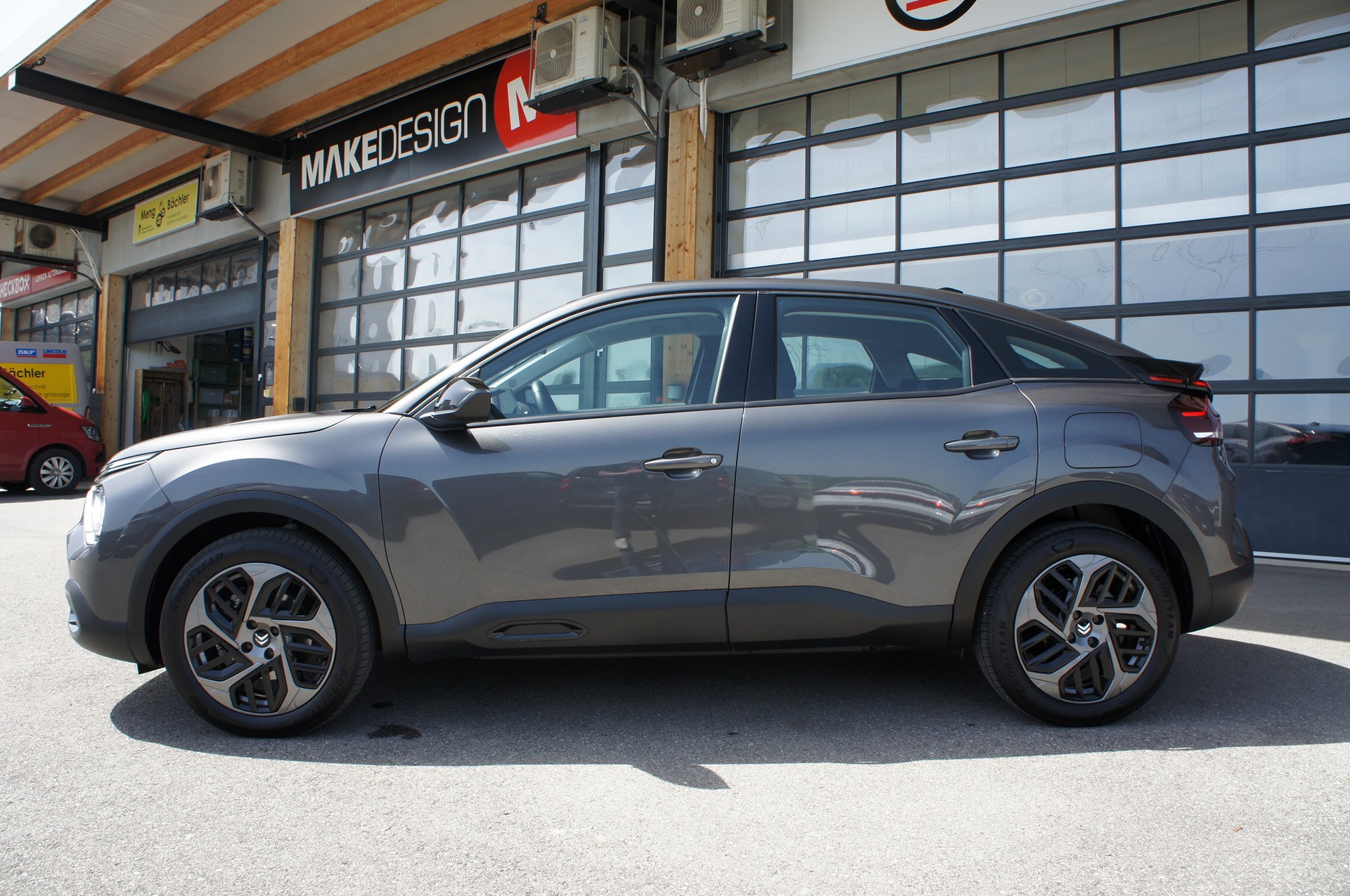 CITROEN C4 1.2 Pure Tech Swiss Edition EAT8-showroom-element-1