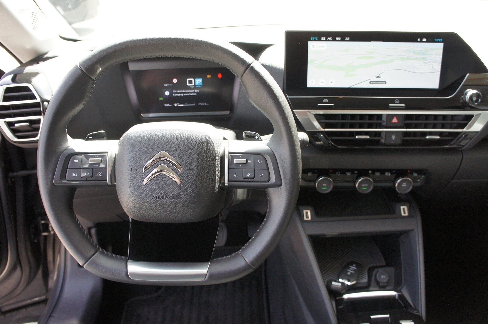 CITROEN C4 1.2 Pure Tech Swiss Edition EAT8-image-24
