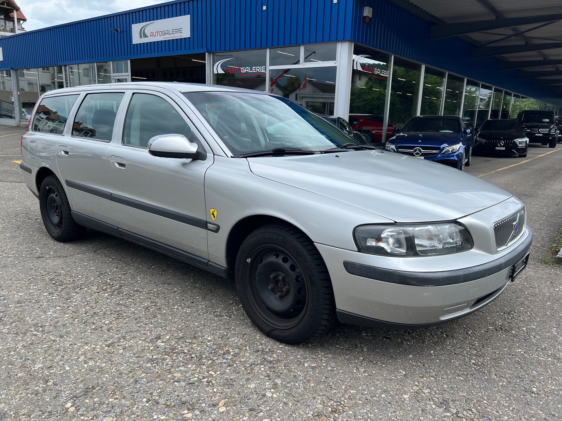 VOLVO V70 2.4