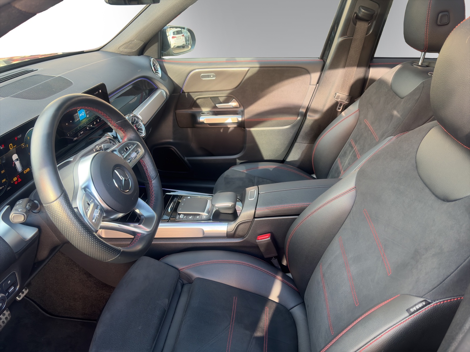 Image MERCEDES-BENZ GLB-200 GLB 200 AMG Line