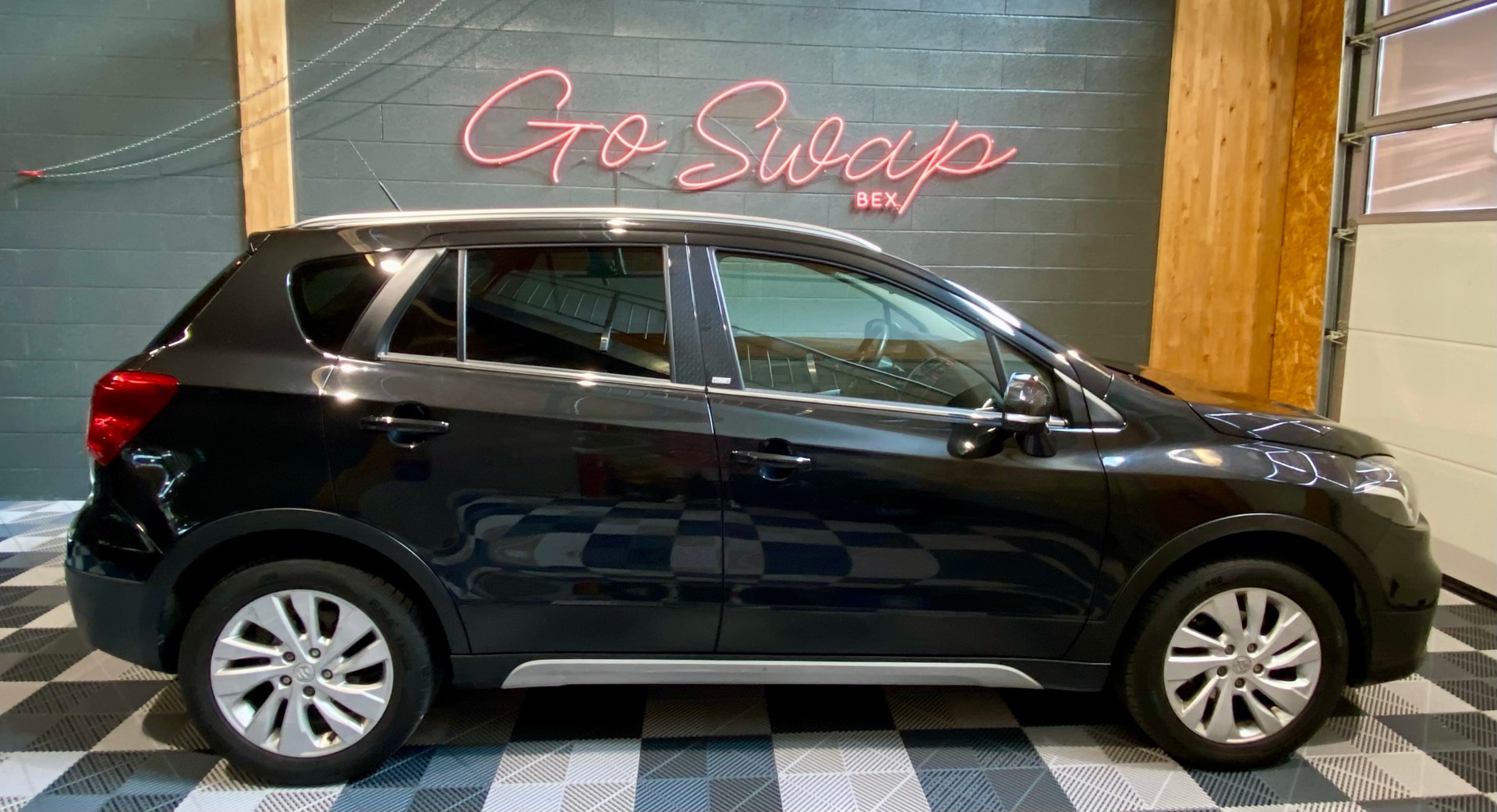 SUZUKI SX4 S-Cross 1.4 16V Generation Hybrid 4WD-showroom-element-2