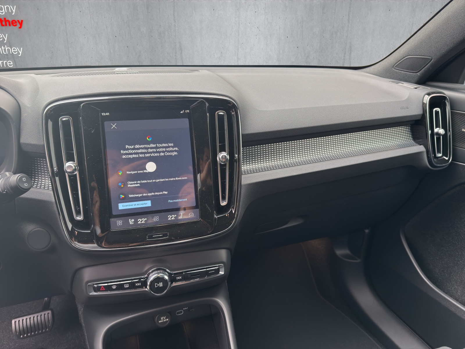 Image VOLVO EX40 EX40 82kWh Twin Motor AWD Ultra