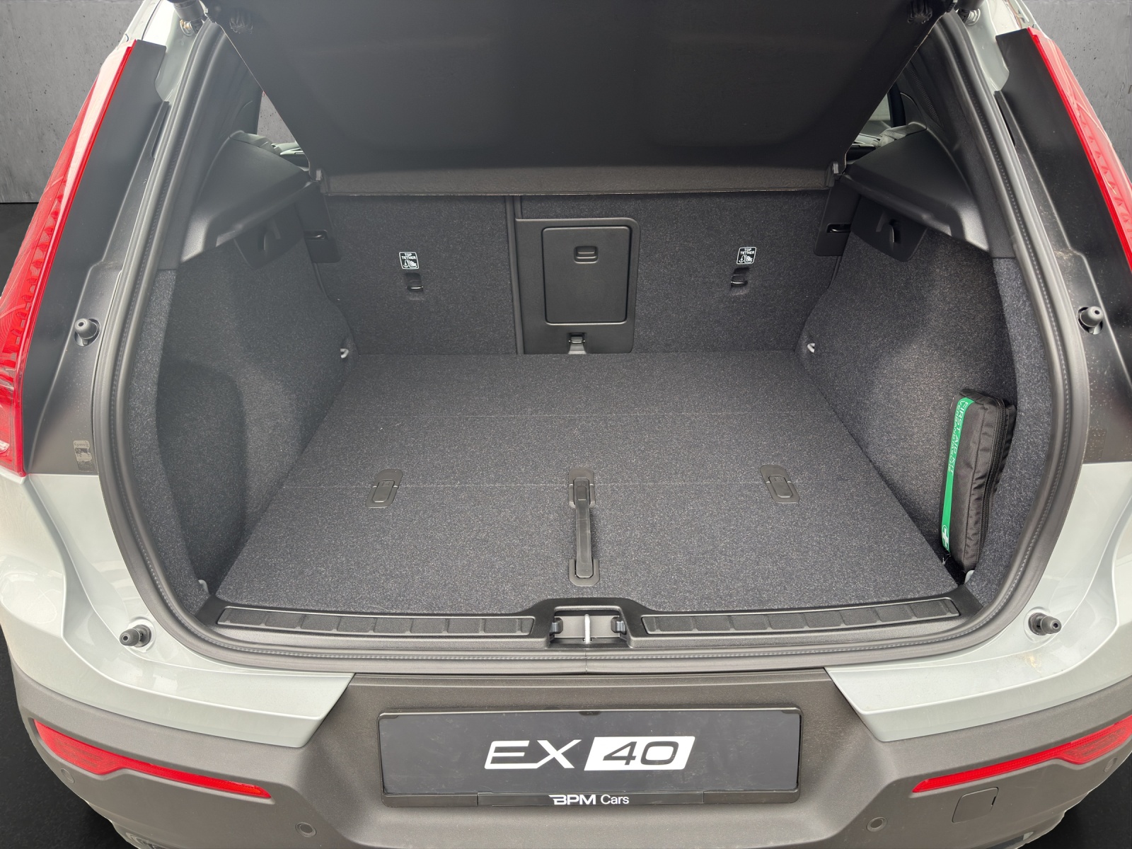 Image VOLVO EX40 EX40 82kWh Twin Motor AWD Ultra