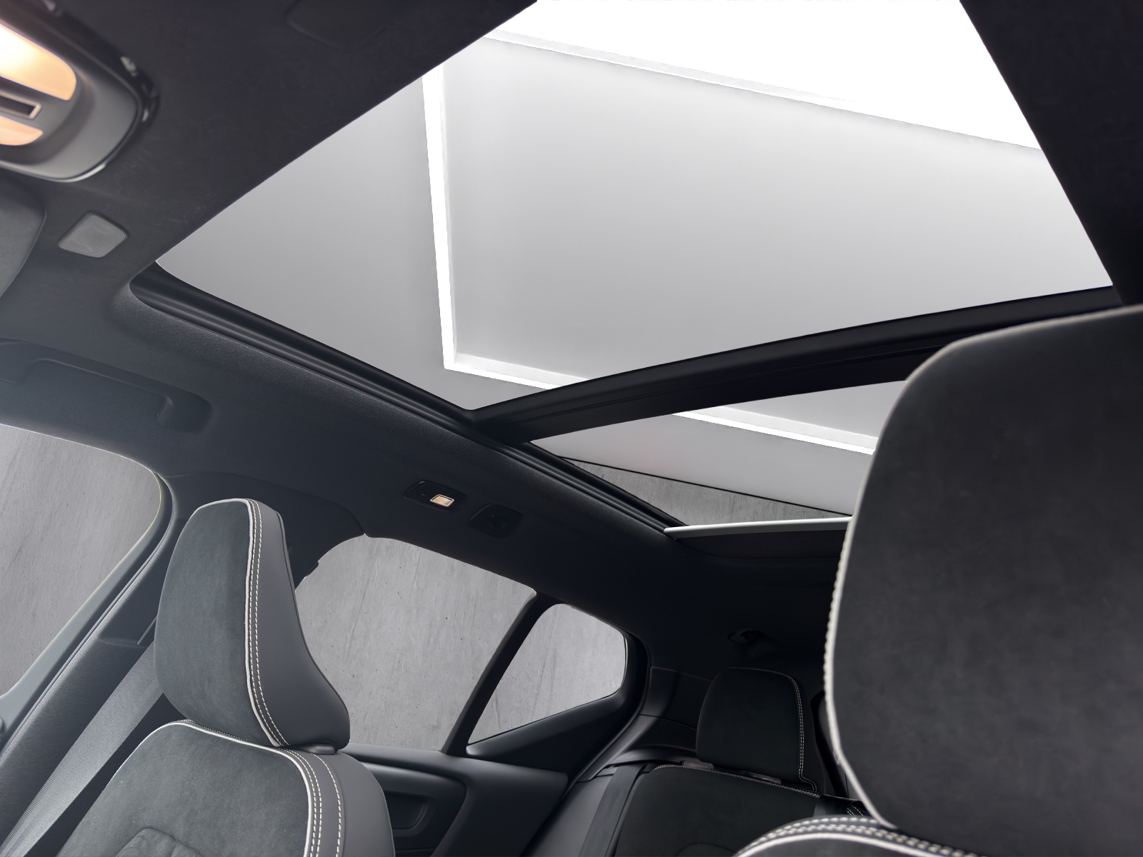 Image VOLVO EX40 EX40 82kWh Twin Motor AWD Ultra