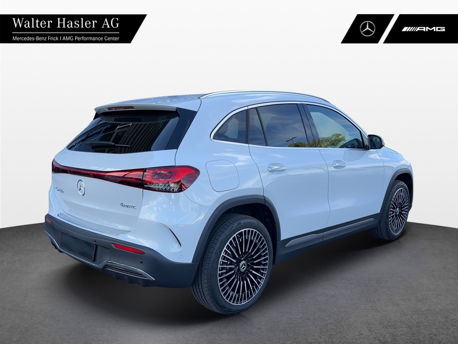 MERCEDES-BENZ EQA 300 AMG Line 4Matic-showroom-element-3
