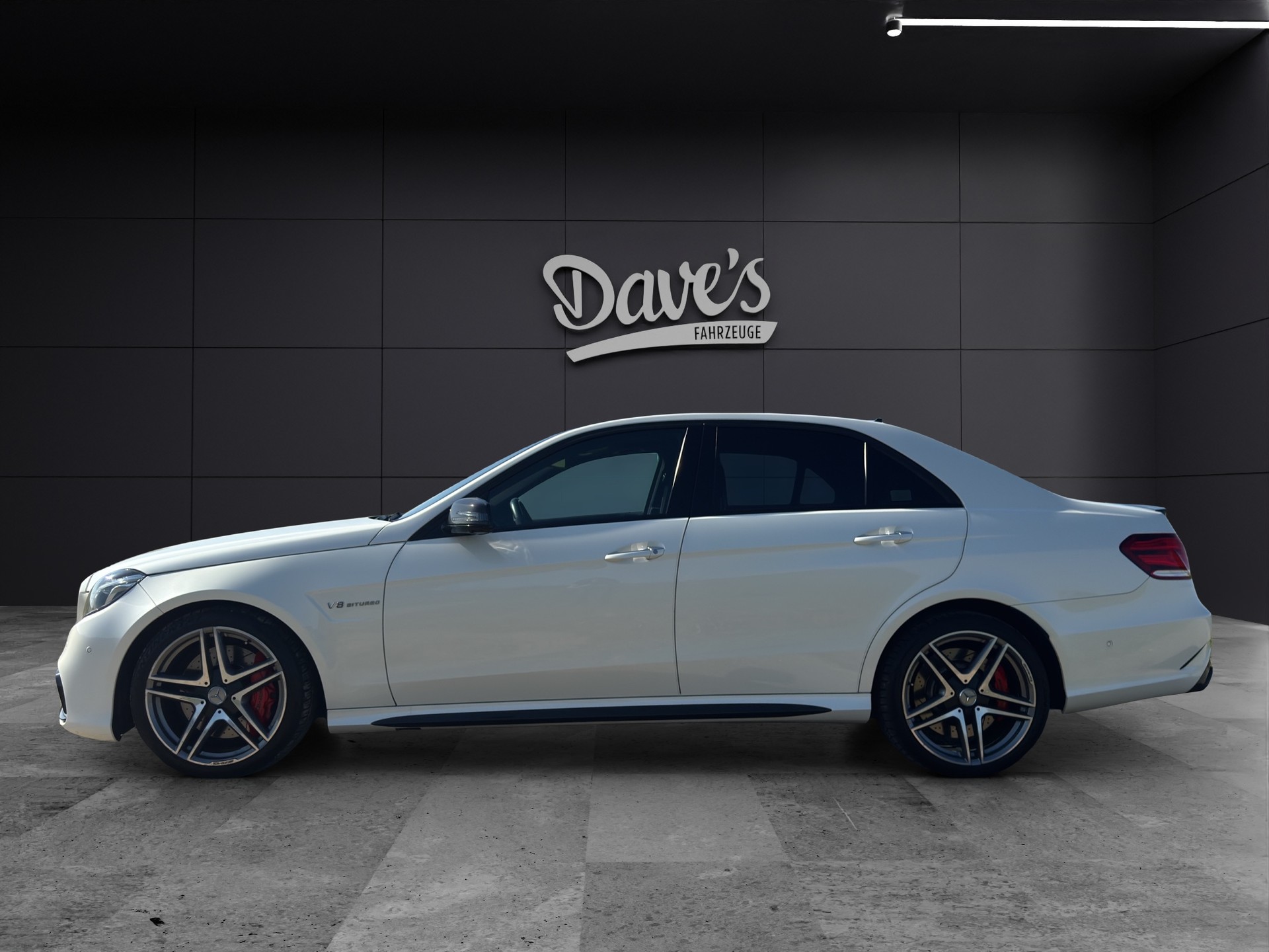 MERCEDES-BENZ E 63 AMG S 4Matic Speedshift-showroom-element-1