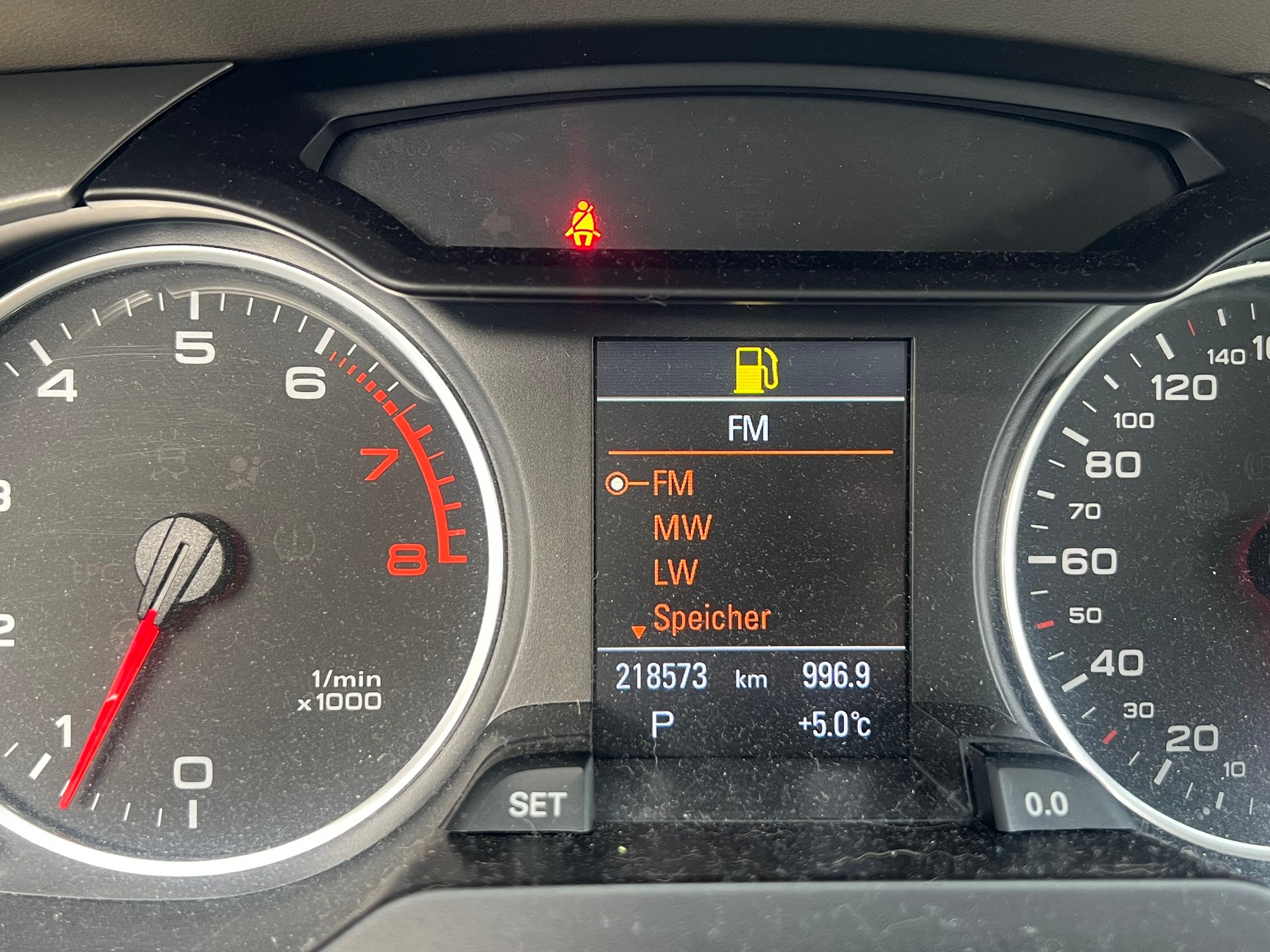 AUDI A4 allroad 2.0 TFSI quattro S-tronic-image-8