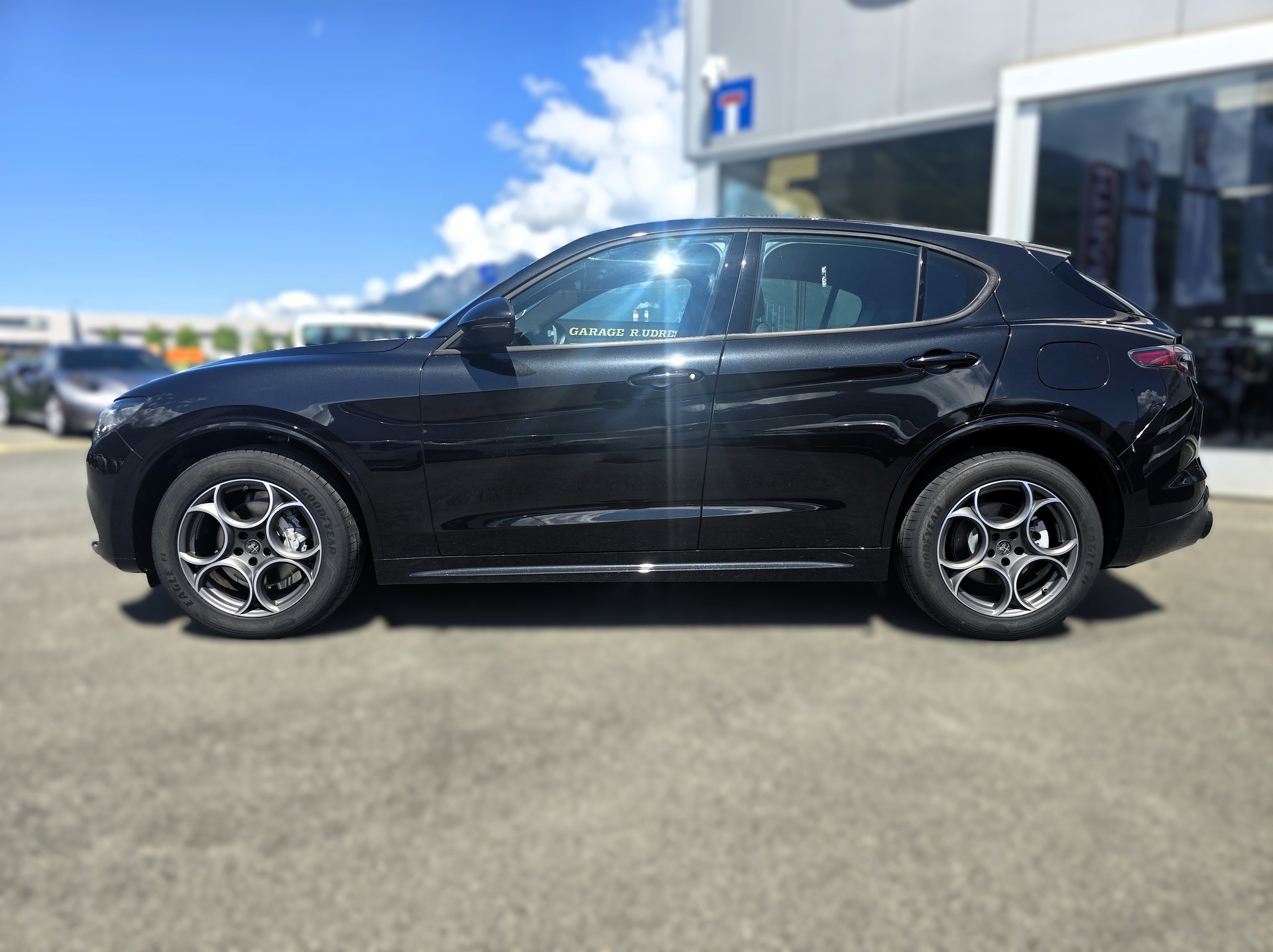 ALFA ROMEO Stelvio 2.0 Sprint Edition Q4 AT8-showroom-element-2