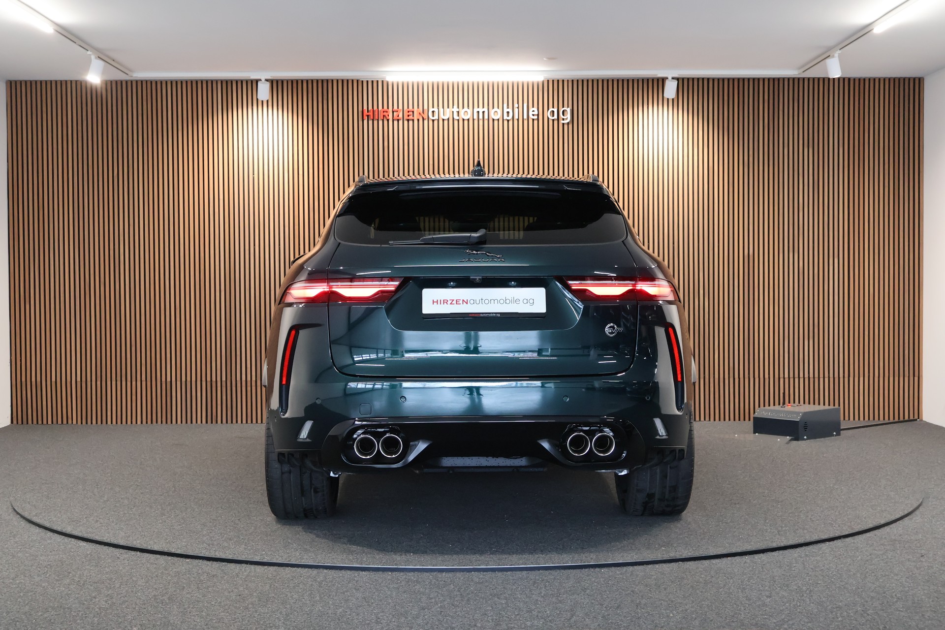 JAGUAR F-Pace 5.0 V8 SVR P575 AWD new model 2025-showroom-element-3