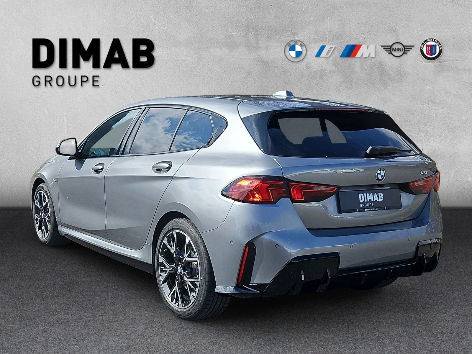 BMW 123 xDrive M Sport Steptronic-showroom-element-2