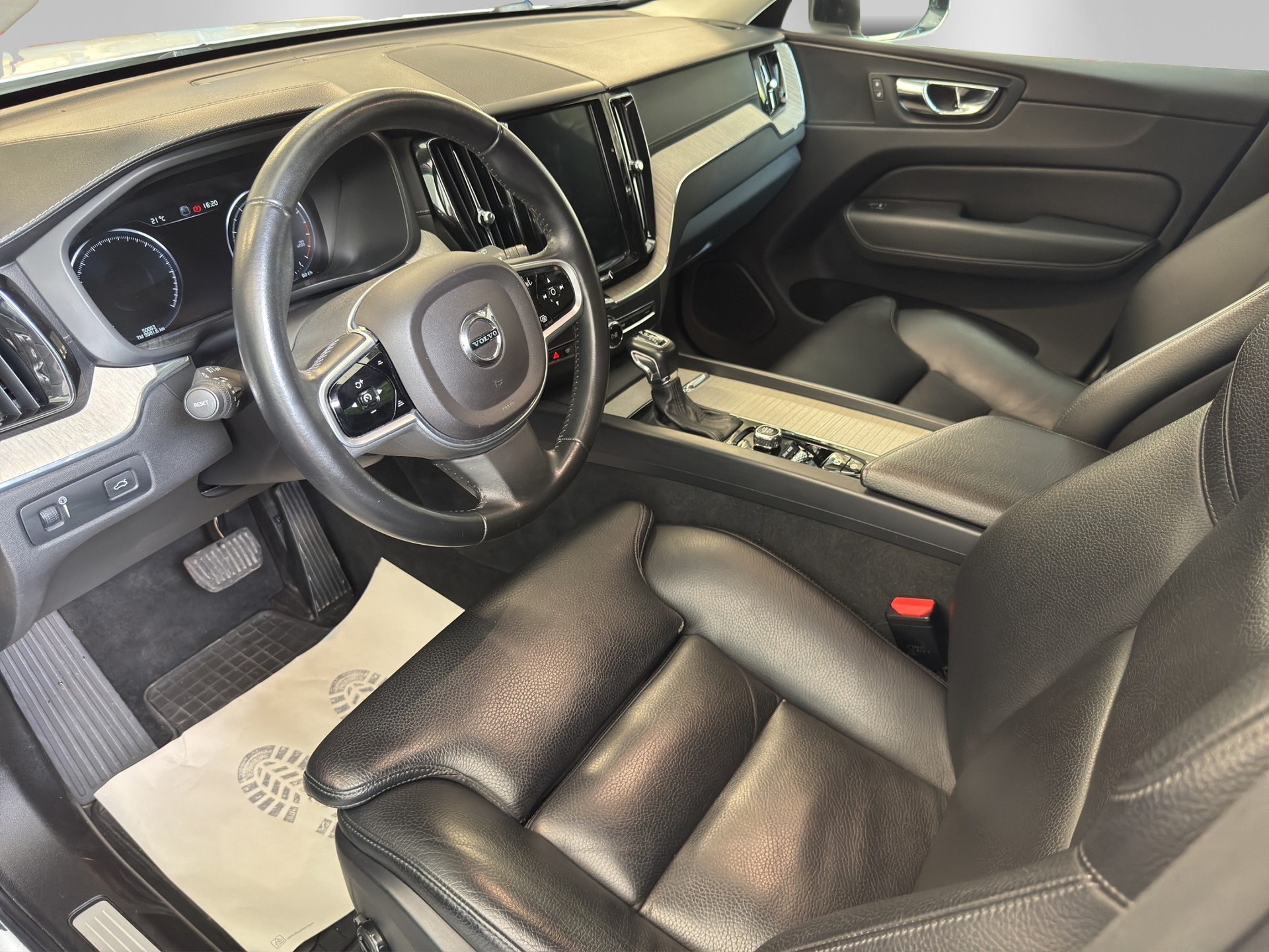 VOLVO XC60 T5 AWD Inscription Geartronic-image-7