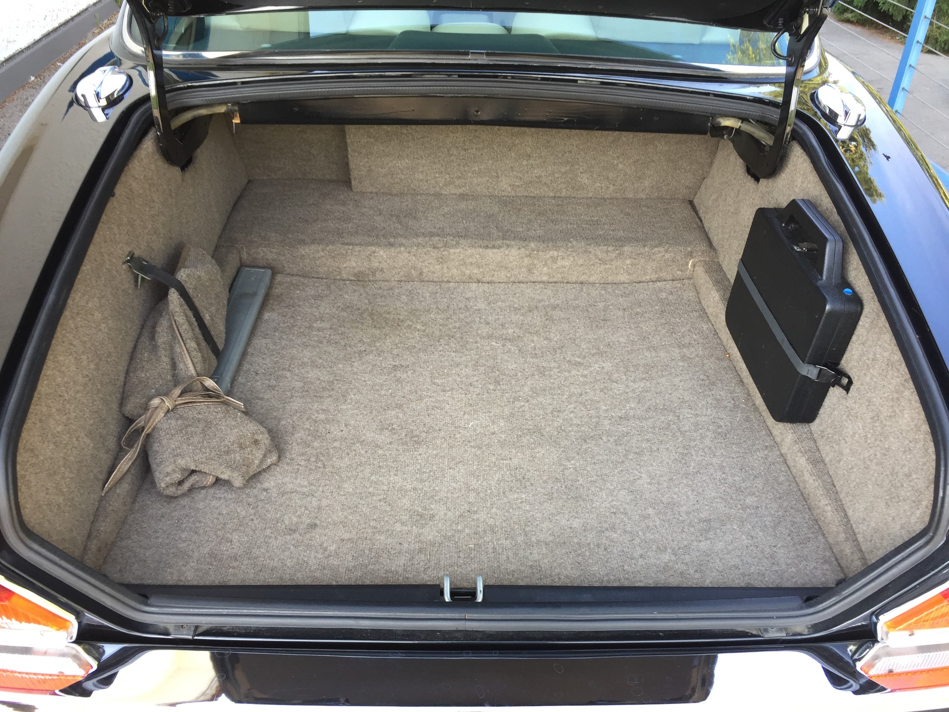 DAIMLER 5.3 Double Six-image-12
